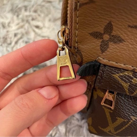 100% Authentic Louis Vuitton Reverse Palm Springs Mini!
DISCONTINUED!! - Picture 7 of 9